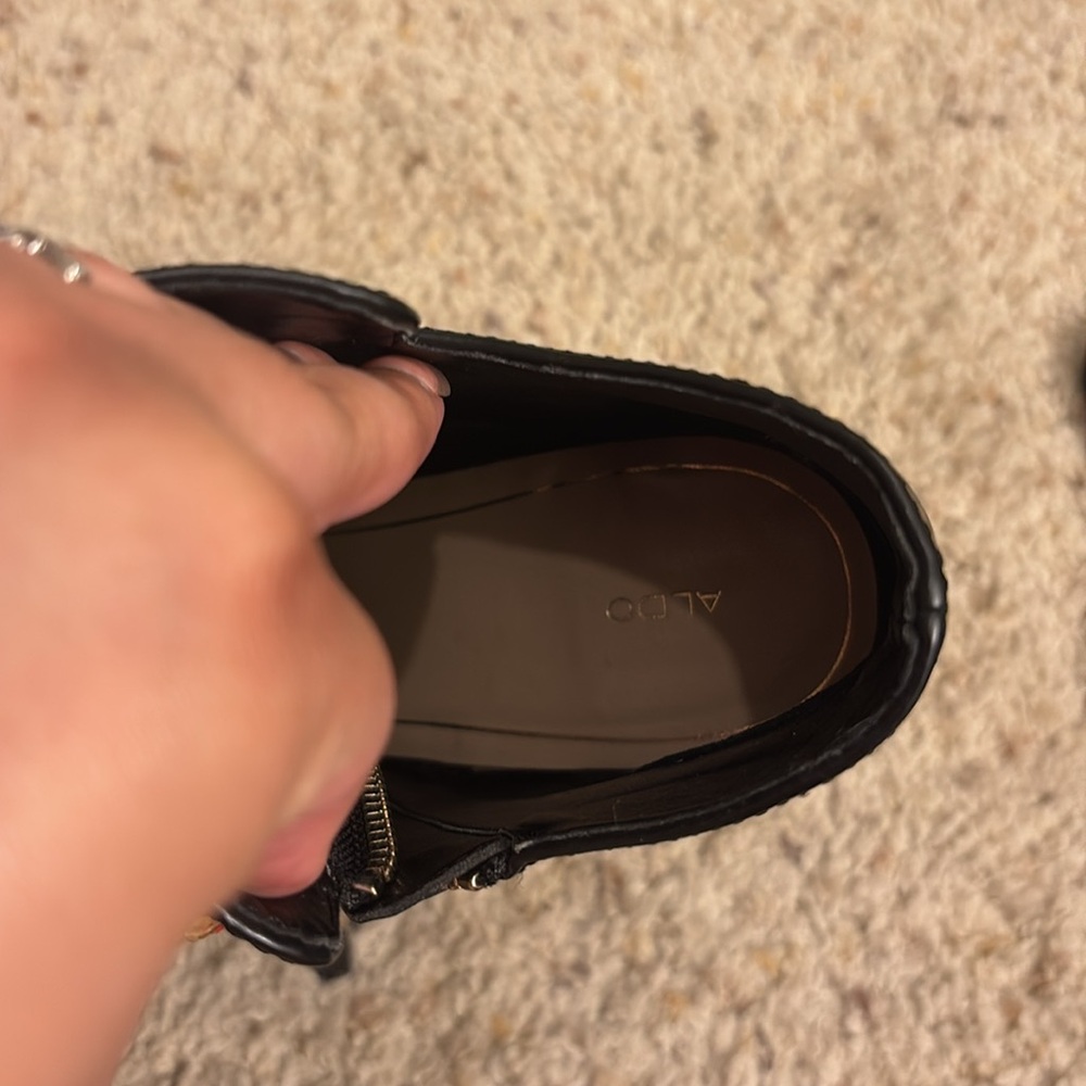 Heelsss - Picture 2 of 2
